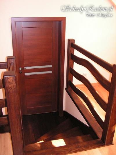 Schody na betonie zabiegowe, C04, 3.JPG